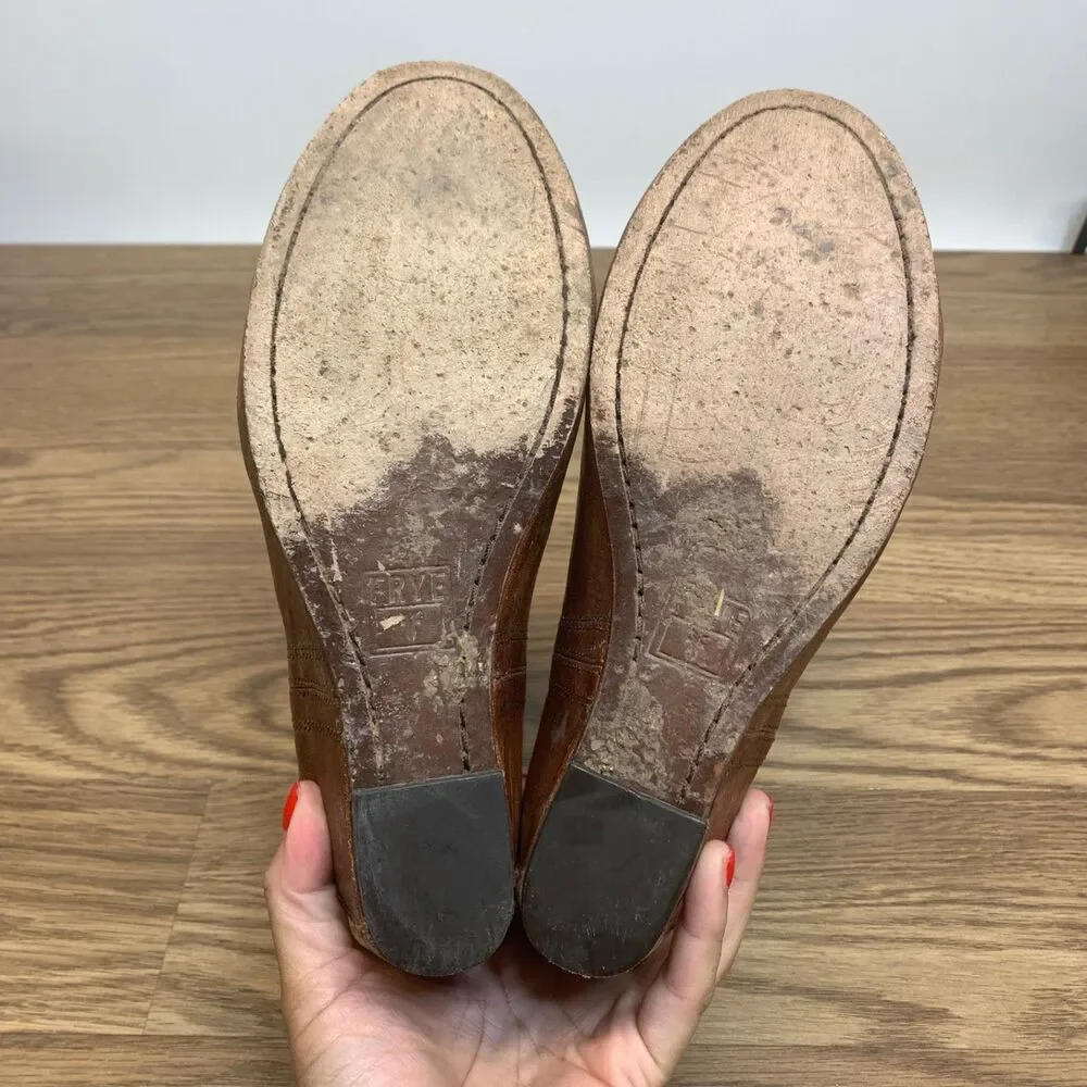 Frye‎ Carson Booties Women Size 7M Hidden Wedge 3470655 Cognac Brown Leather Zip